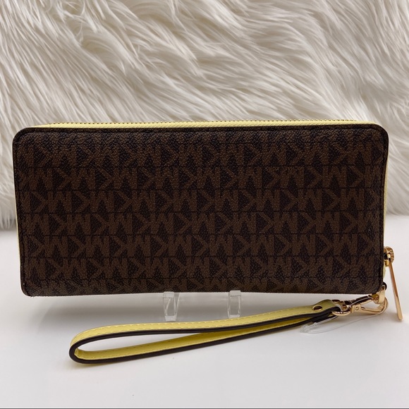 Michael Kors Continental Wallet Wristlet - Picture 4 of 7